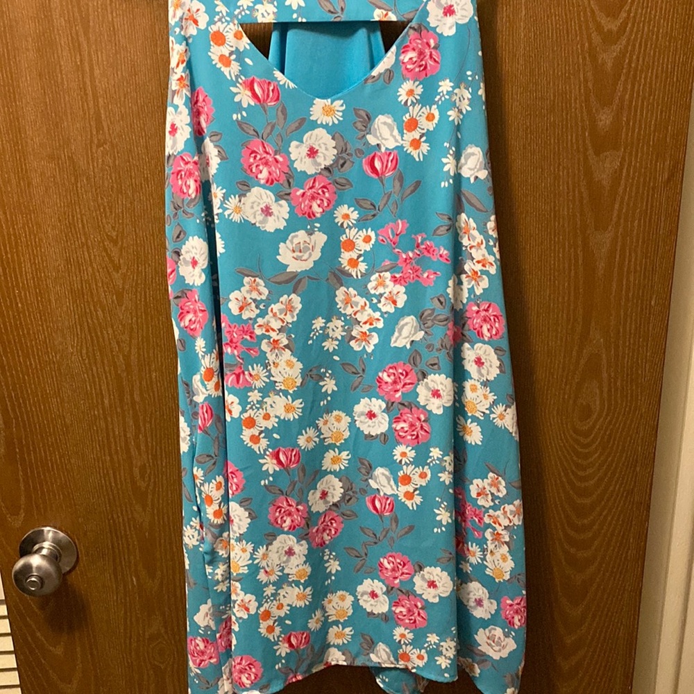 Blue floral tank